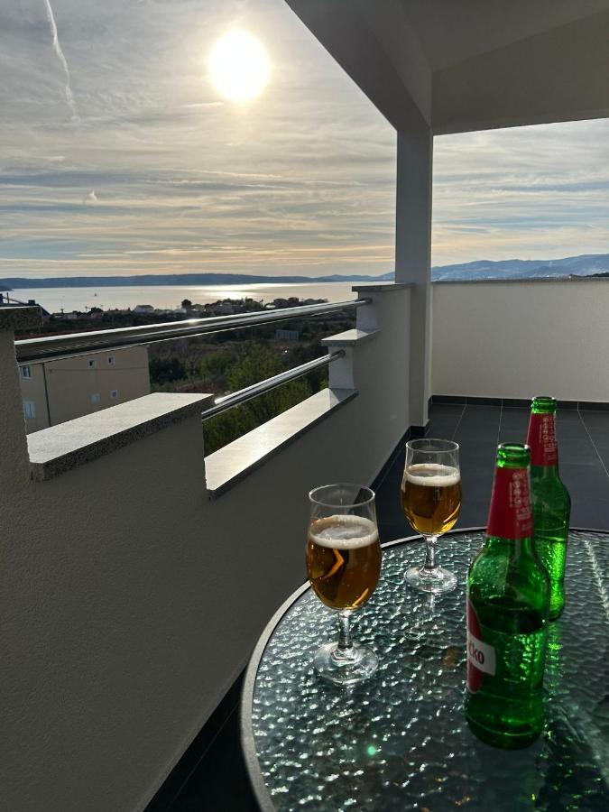 Apartment Marko With A Beautiful View Of The Sea Kaštel Sućurac Exterior foto