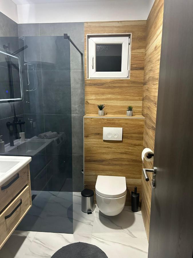 Apartment Marko With A Beautiful View Of The Sea Kaštel Sućurac Exterior foto